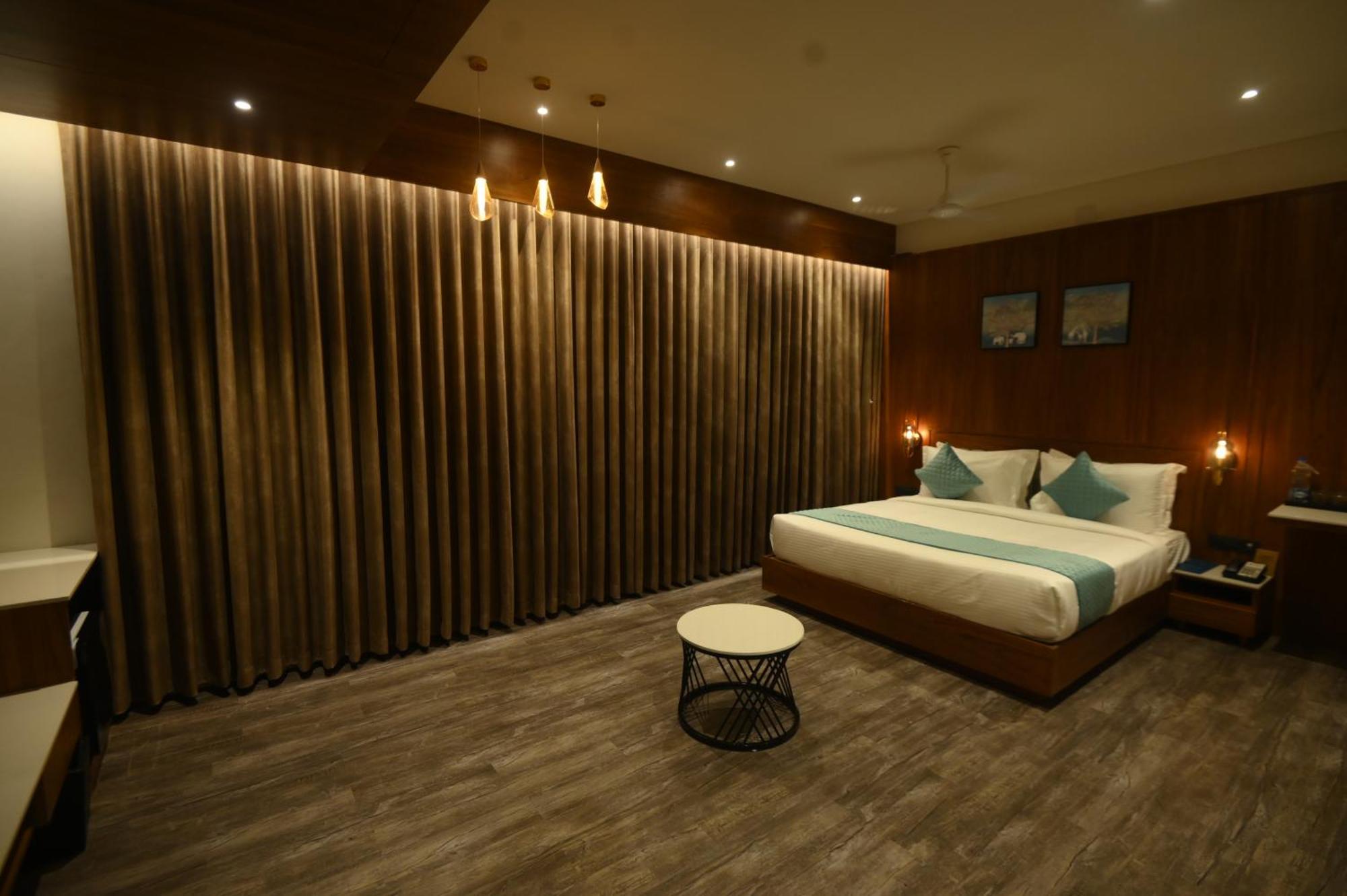 Kings Kraft Tremezzo Inn, Somnath Exterior photo