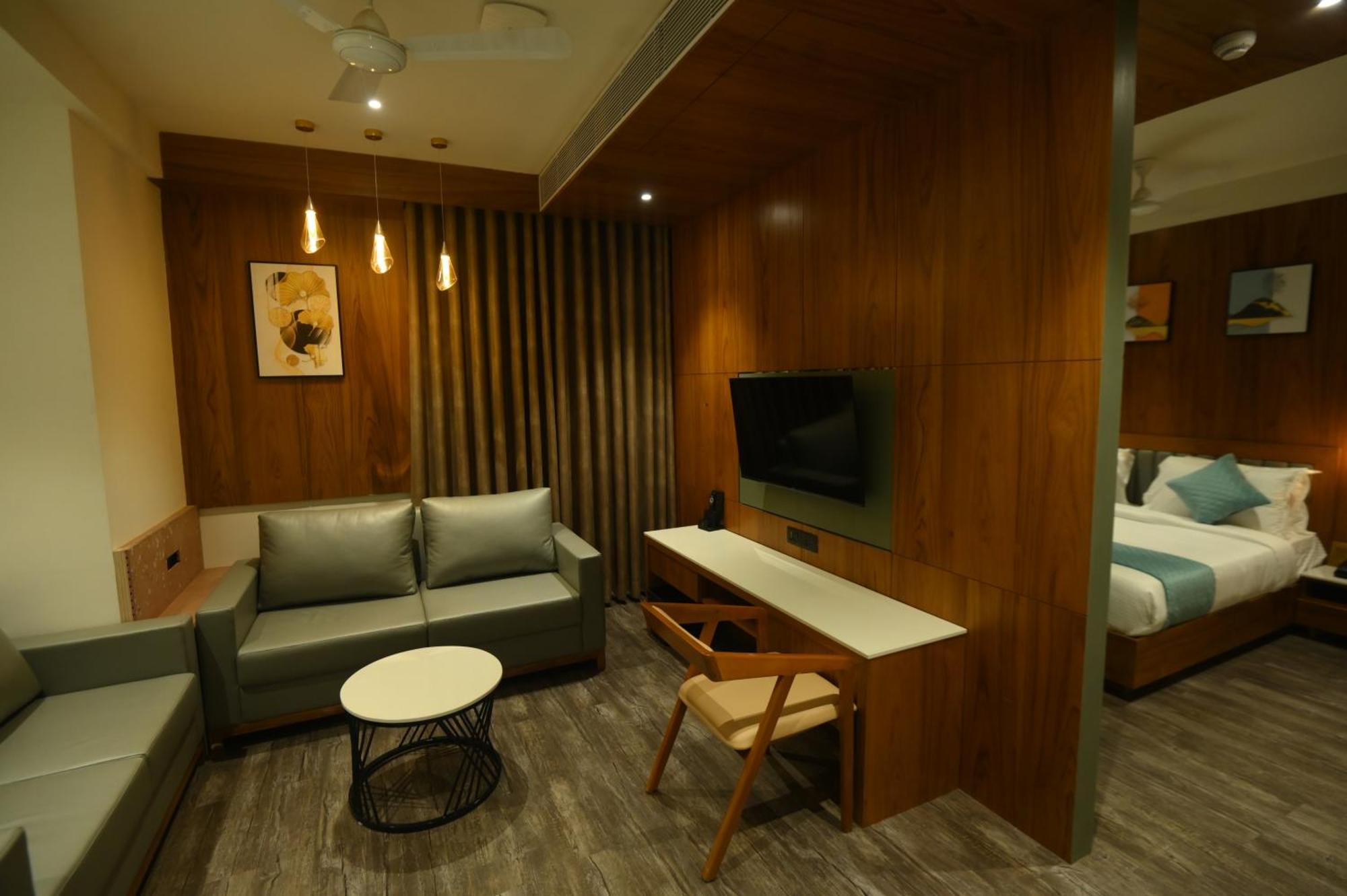 Kings Kraft Tremezzo Inn, Somnath Exterior photo