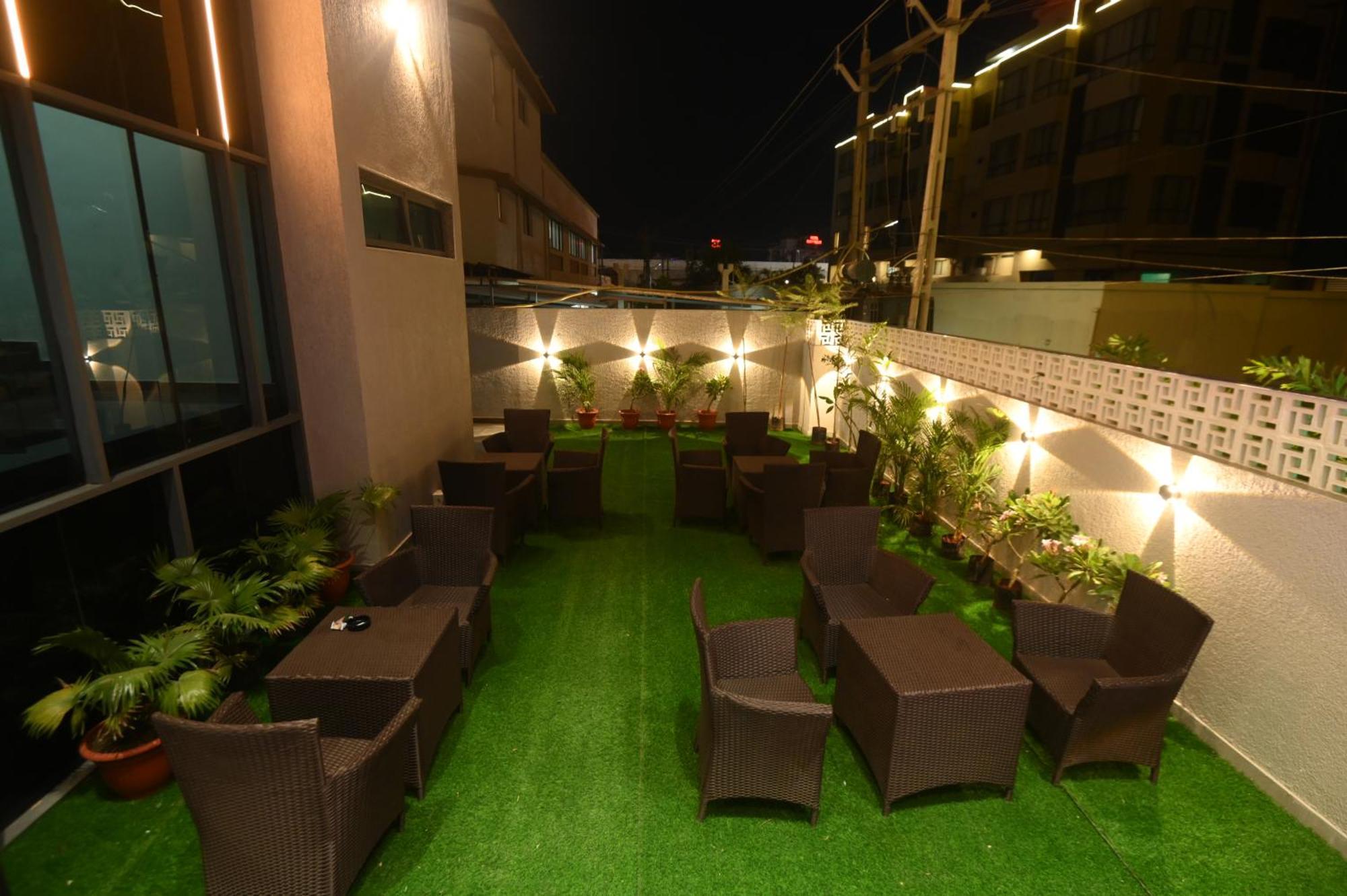 Kings Kraft Tremezzo Inn, Somnath Exterior photo